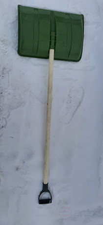 Plastic shovel "LEDOk" COLOR with wooden handle and V-shaped handle, 470x350 mm