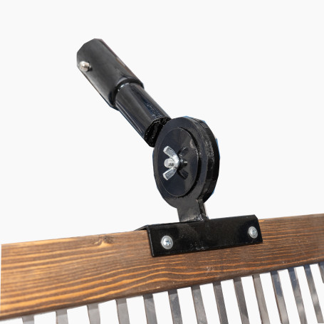 A comb under the handle for applying texture No.2. The PROFI Series