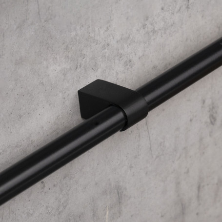 Держатель модерн, труба d16 черный AKS