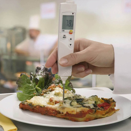 Testo 106 contact thermometer with TopSafe cover with verification