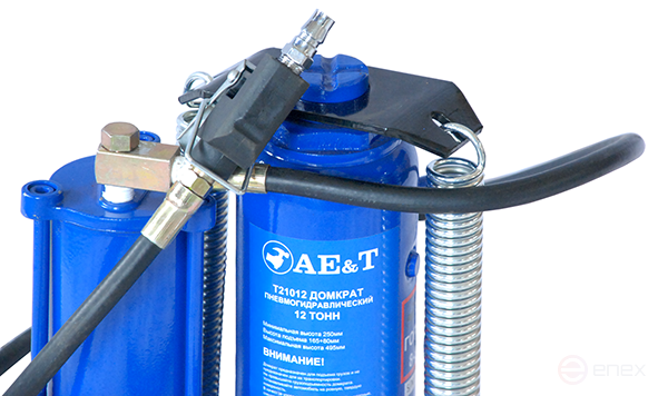 Pneumohydraulic Jack 12t bottle T21012 AE&T