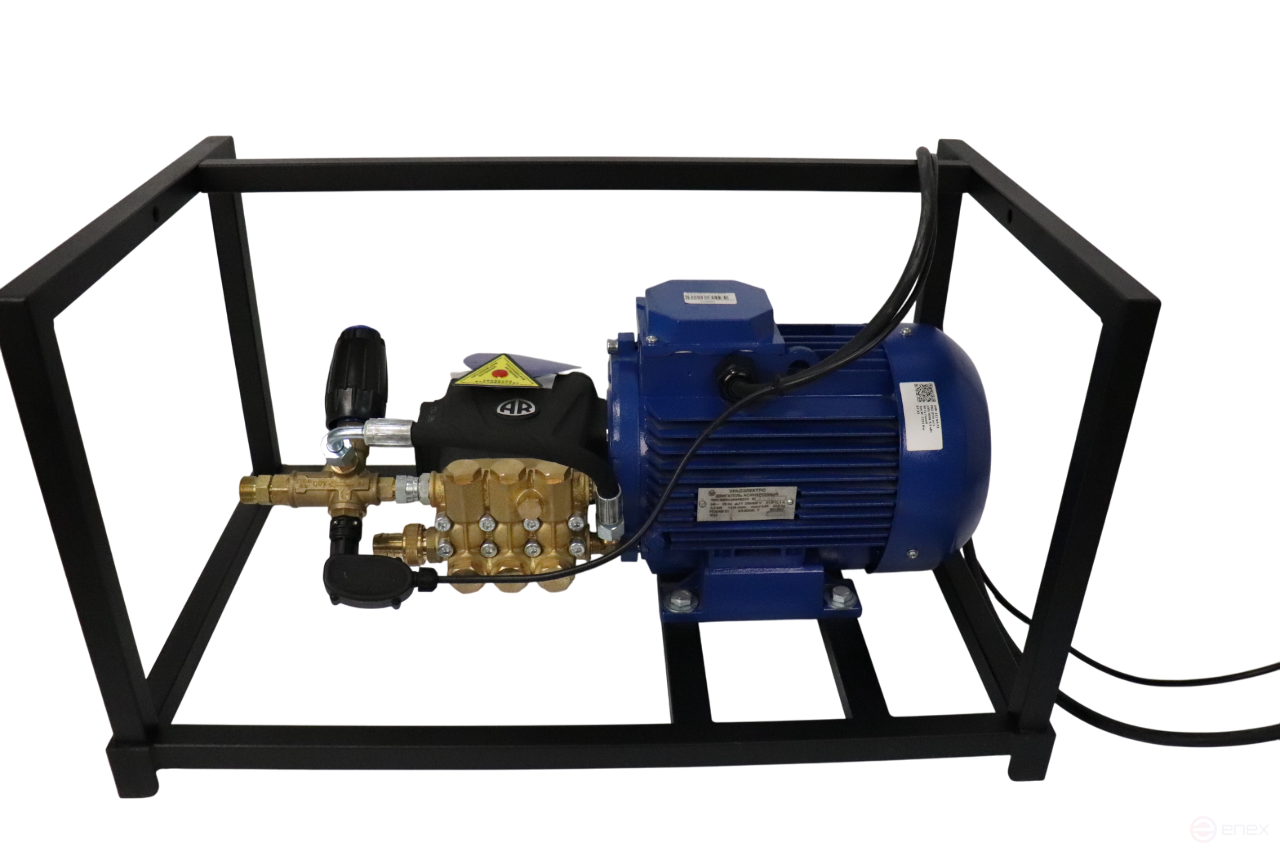 ACG AVD LUXOR RR 90.250 TST is a stationary high-pressure device on a frame