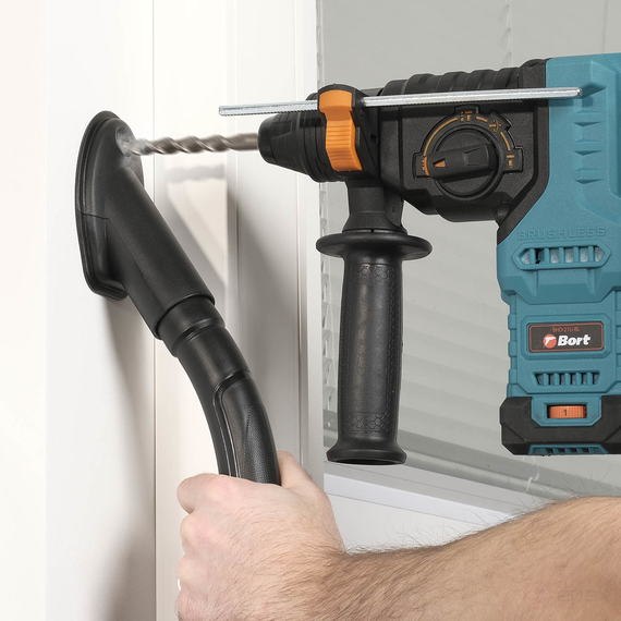 Пылесос для сухой и влажной уборки BORT BAX-700