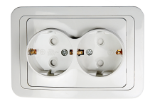 Розетка двойная с заземлением со шторкой CLASSICO белая 2128x IN HOME