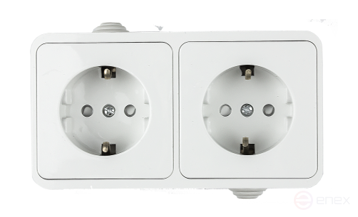 Розетка двойная с заземлением со шторкой AQUA белая полугерметичная 3123 IN HOME