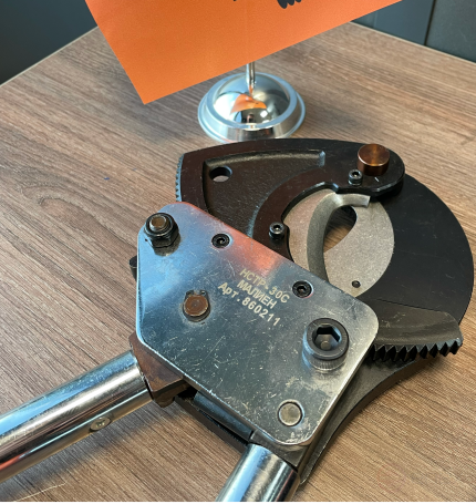 Sector cable cutter with interchangeable blades NSTR-30S MALIEN