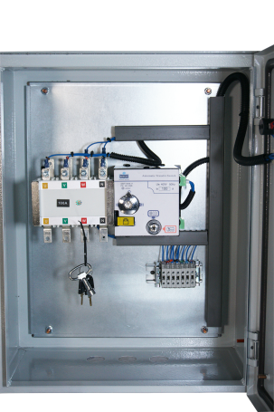 Automatic reserve input (AVR) in a separate 100 A cabinet