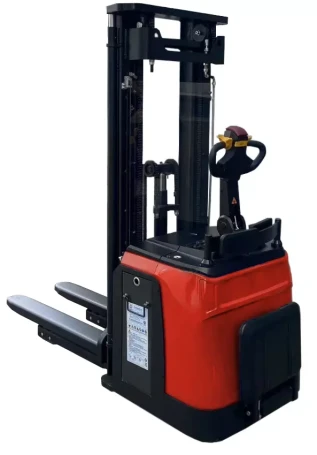 Self-propelled stacker with operator platform Shtapler QBD 2045 (S270)